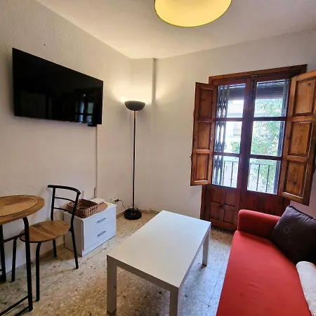 Ds Plaza Abades Apartment